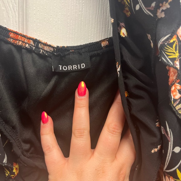 Torrid Tank - Picture 5 of 6